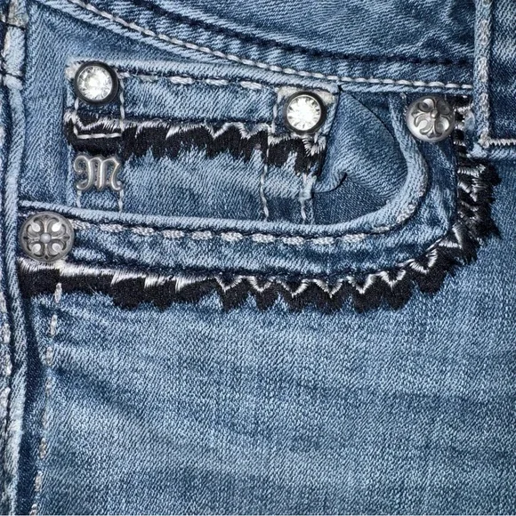 Miss Me Easy Boot Jeans Womens 30 Distressed Flawed Inner Thigh Wear Stretch - Picture 4 of 10